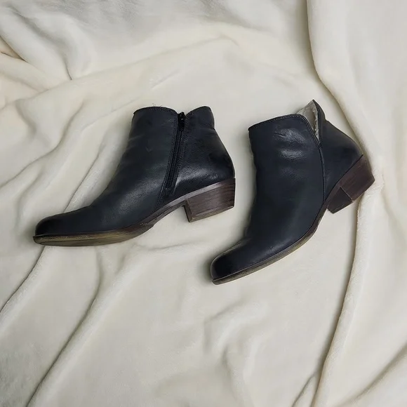 Lucky Brand Banterr 2 Fleece Lined Boots - Picture 4 of 8